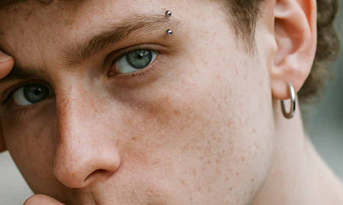Wenkbrauwpiercing sieraden