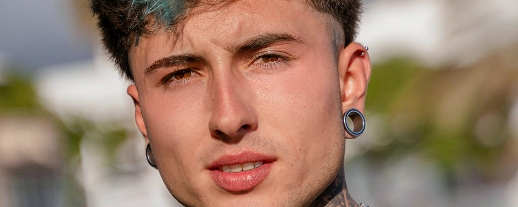 Oorpiercing Stretching