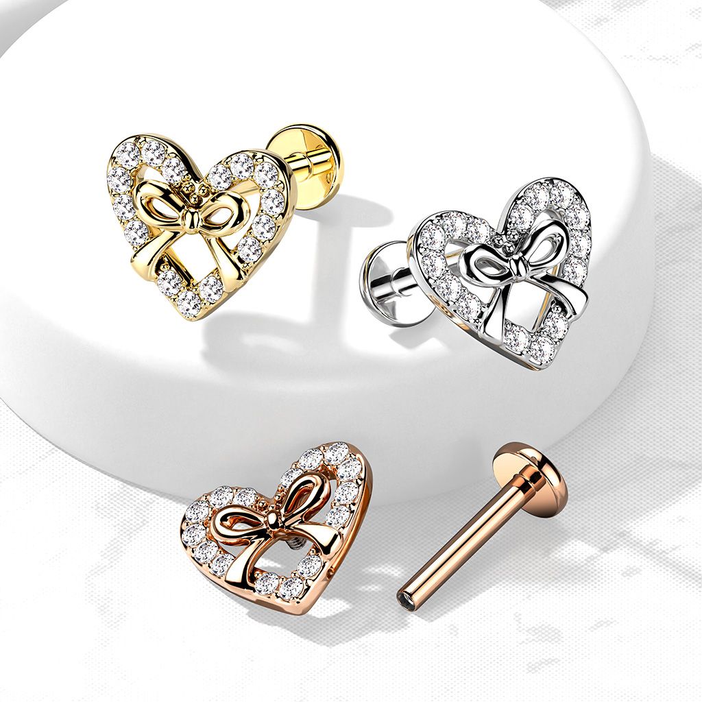 Labret met gestrikt studded hart en interne schroefdraad