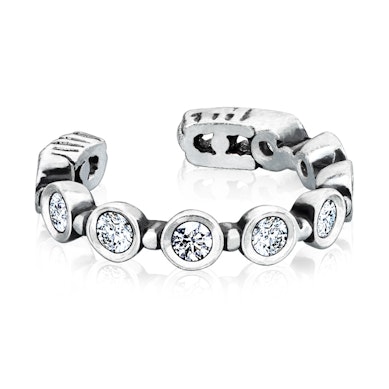 Earcuff met ronde steentjes