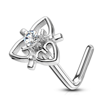 Neuspiercing met filigranen hartje en steentje