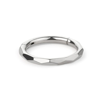 Titanium ring met scharniertje en diamantpatroon