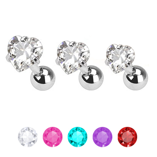 Set oorpiercings met steen in de vorm van een hart