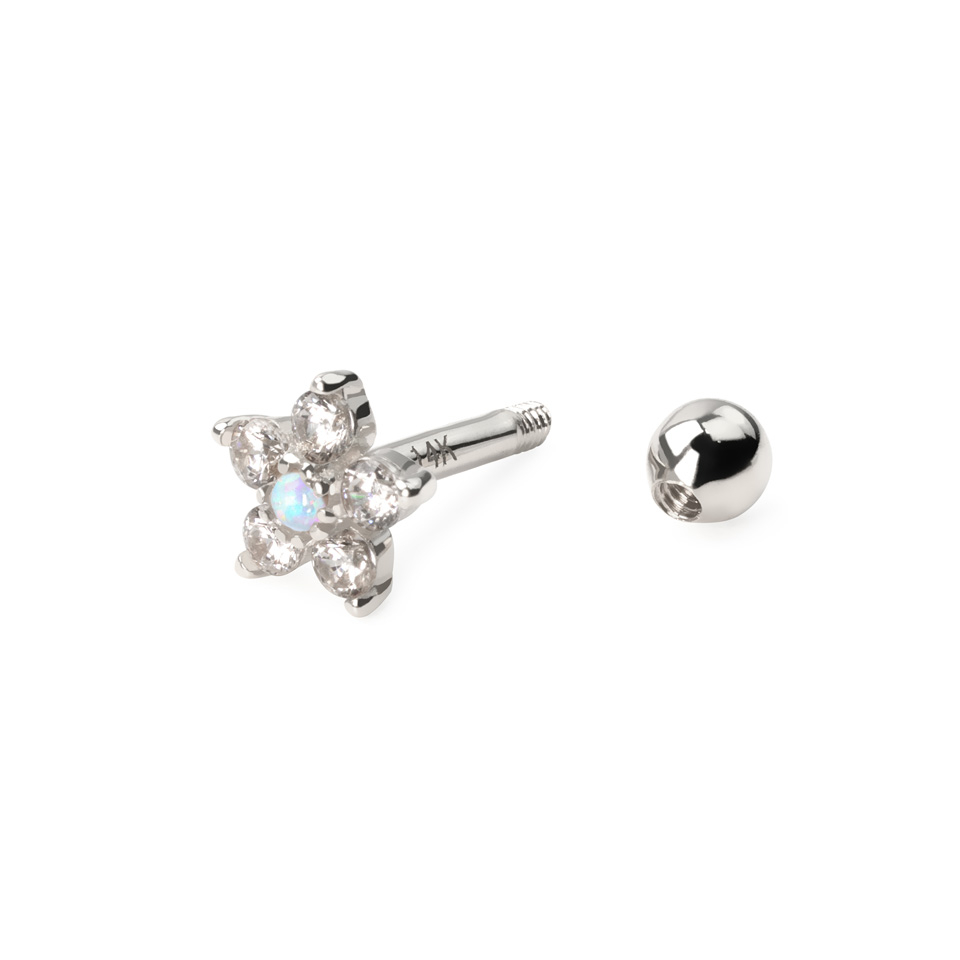 Oorpiercing van 14 karaats goud met een bloem en opaalsteen