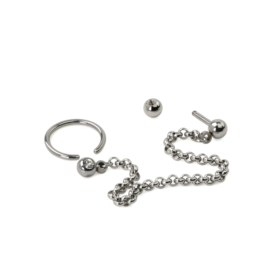 Ring en staaf voor tragus en helix met kettinkje