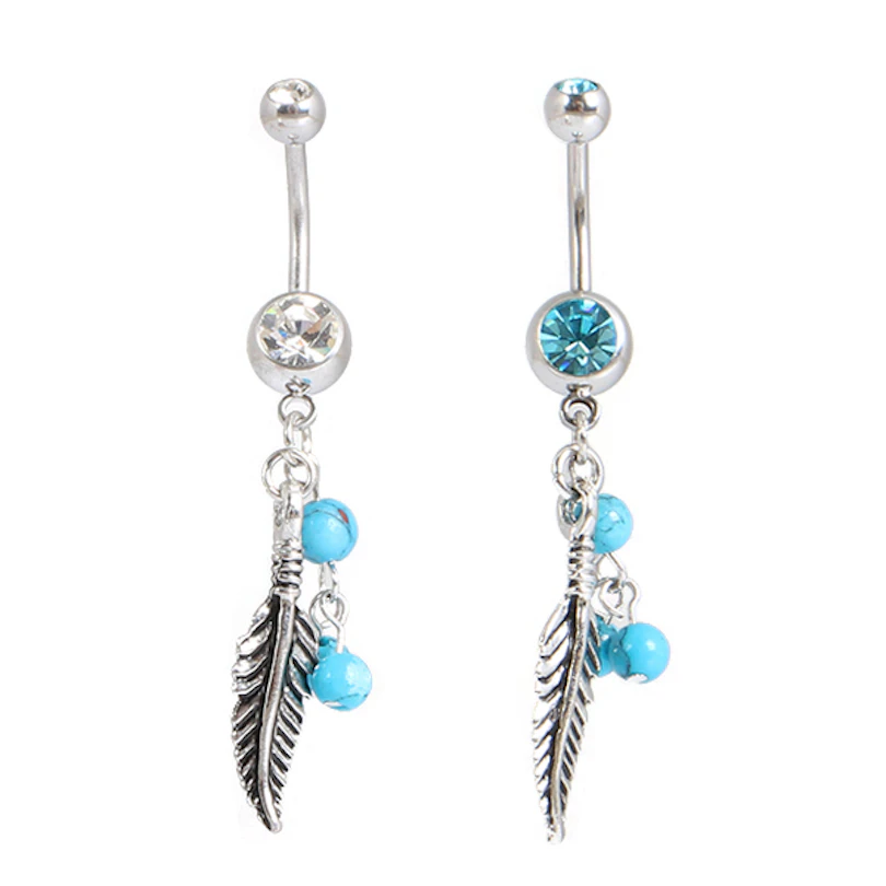 Navelpiercing met turquoise balletjes en bladerenhanger