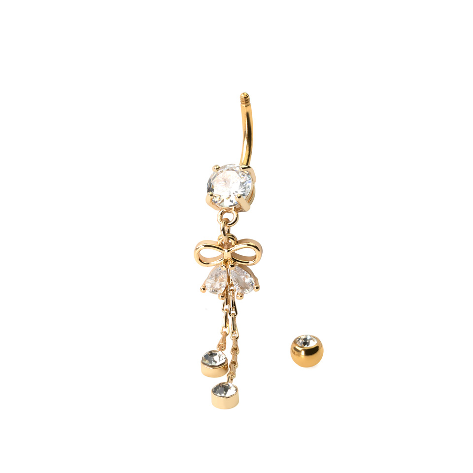 Navelpiercing met strikje en kettingen