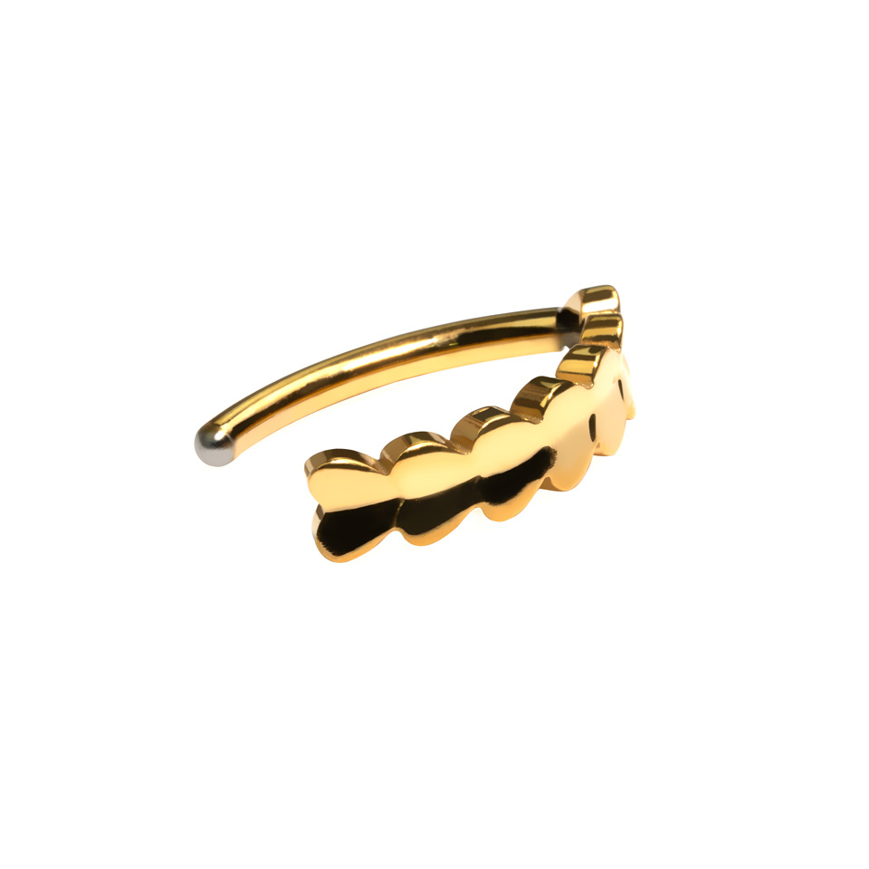 Titanium navel clicker met hartjes