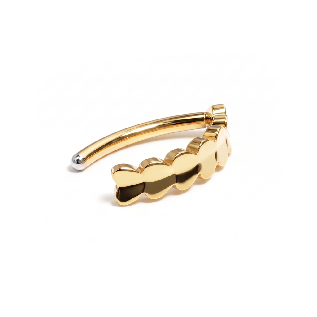 Titanium navel clicker met hartjes