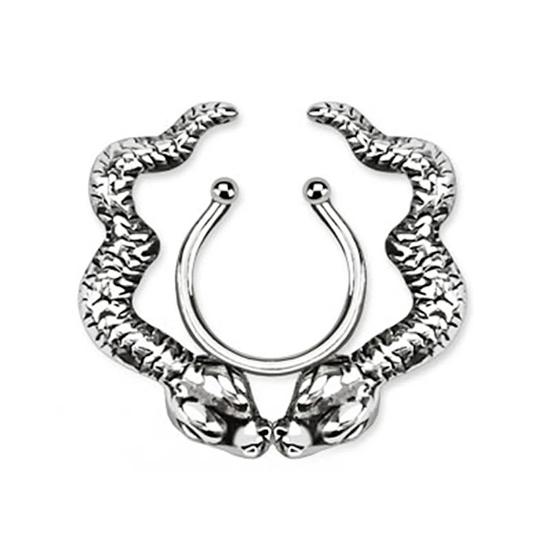 Fake tepelpiercing met slangen
