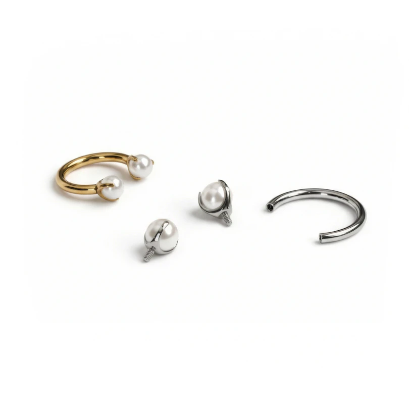 Titanium hoefijzer met parels