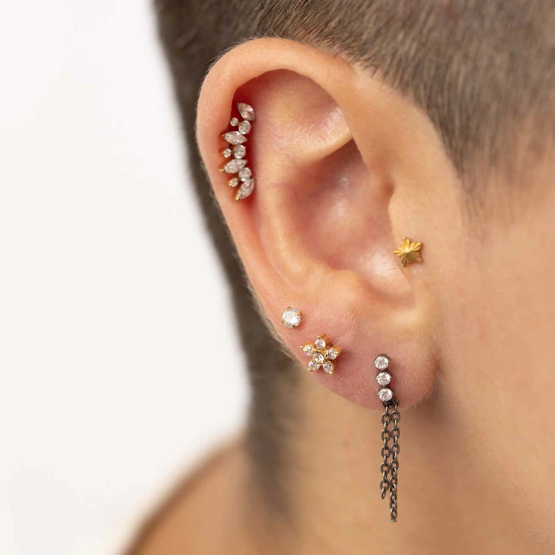 Labret met bloem uit steentjes en inwendig schroefdraad