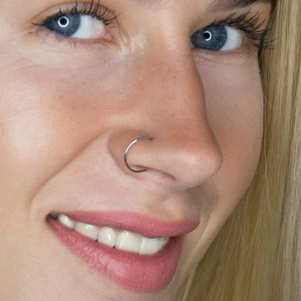 Kleine neusring in elke kleur