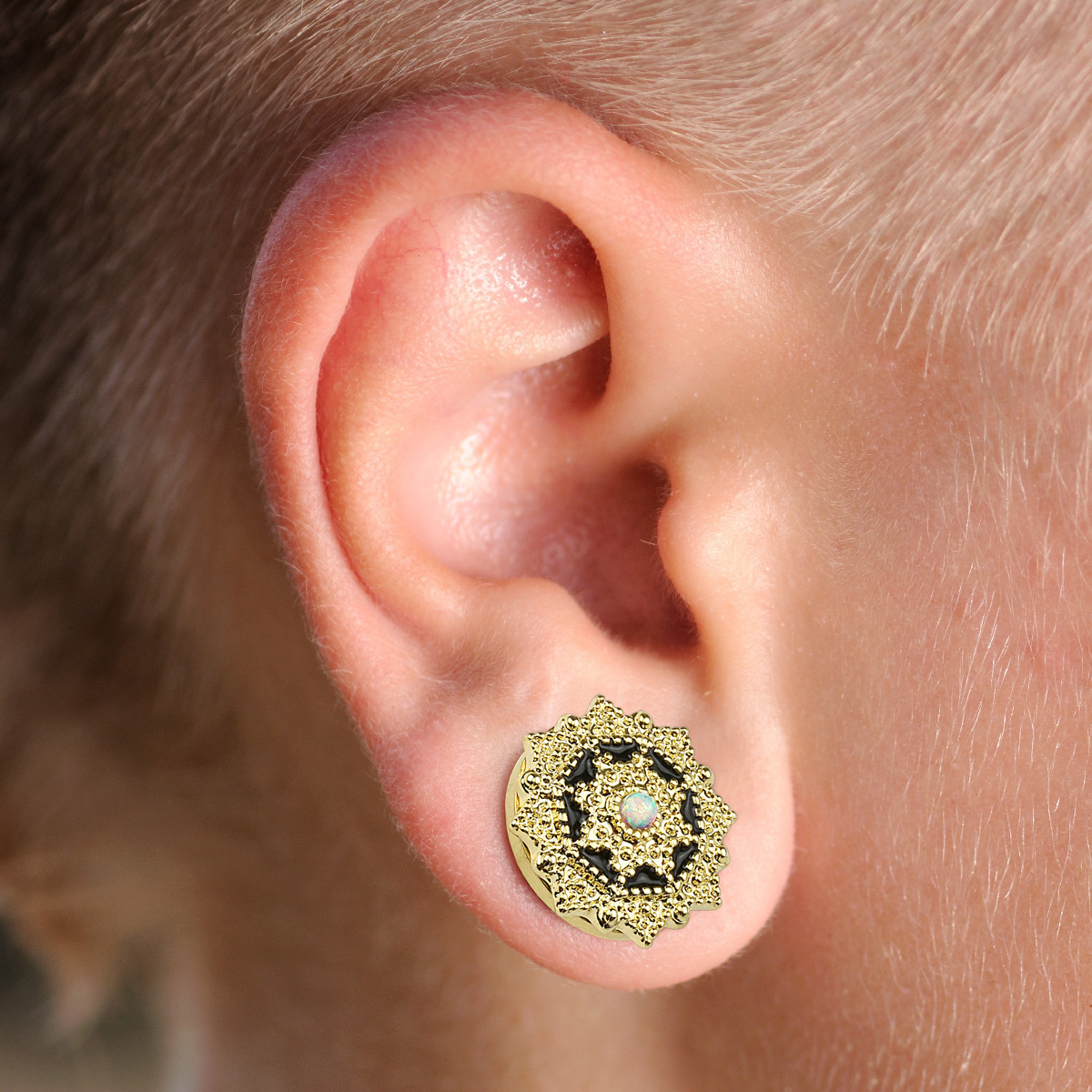 Plug met gedetailleerde voorkant en opaalsteen