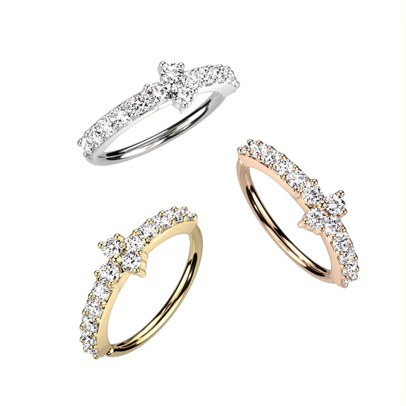 Ring met driehoekige middensteen