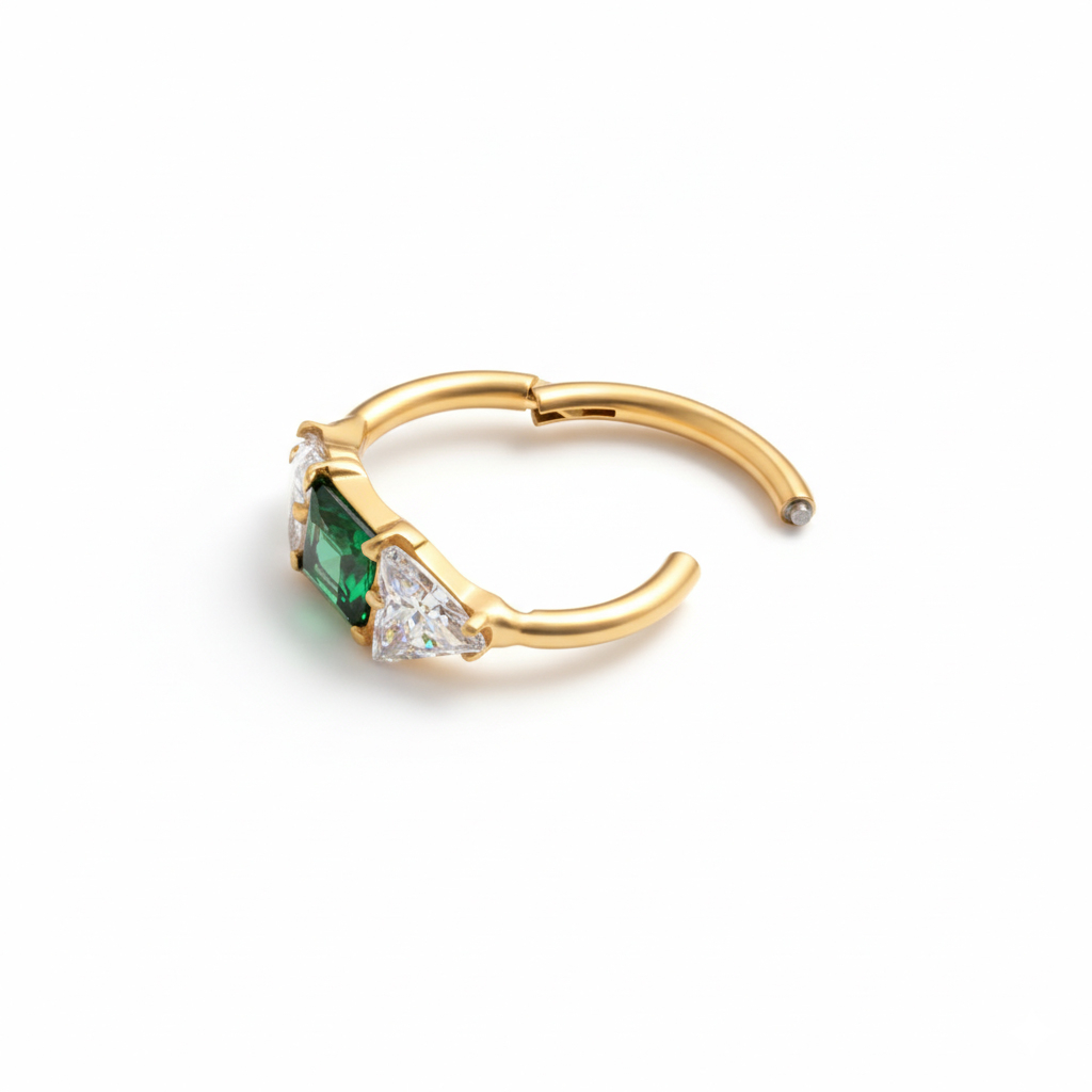 Titanium ring met centrale groene steen