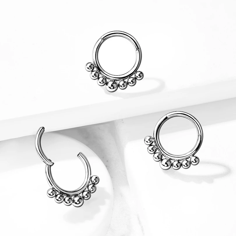 Titanium ring met scharnier en kleine kraaltjes