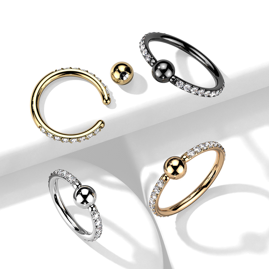 Ring uit titanium met CZ stenen aan beide zijden